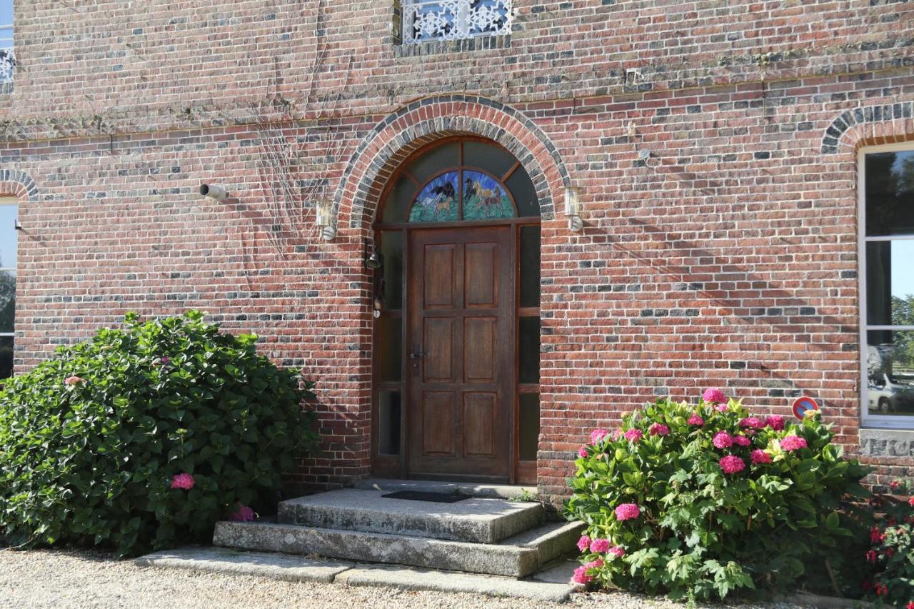 לינה וארוחת בוקר Heugon Manoir Du Taillis מראה חיצוני תמונה